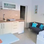 Studio Apartments Kali Apartman Kali