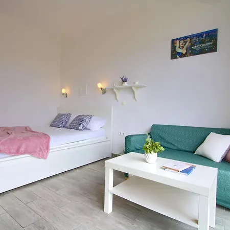 Apartman Studio Apartments Kali