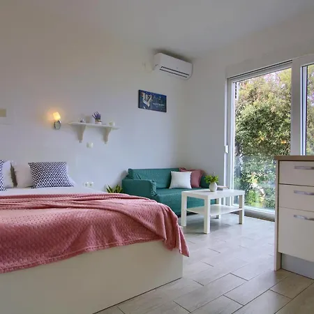 Apartmán Studio Apartments Kali Kali