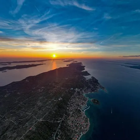 Studio Apartments Kali