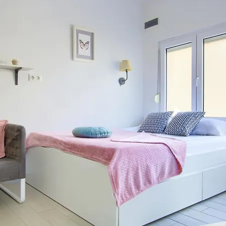 Studio Apartments Kali *