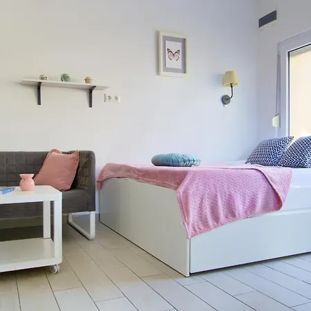 Studio Apartments Kali