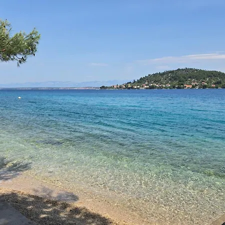 Studio Apartments Kali דירה קאלי