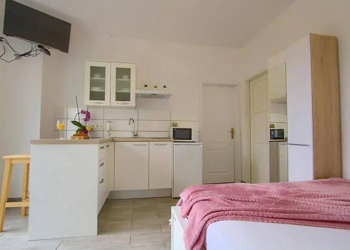 Studio Apartments Kali Apartmán *