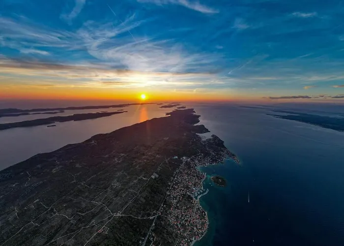 Studio Apartments Kali