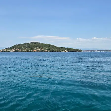 Studio Apartments Kali Daire *