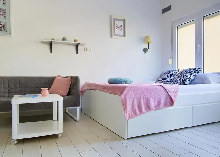 Studio Apartments Kali