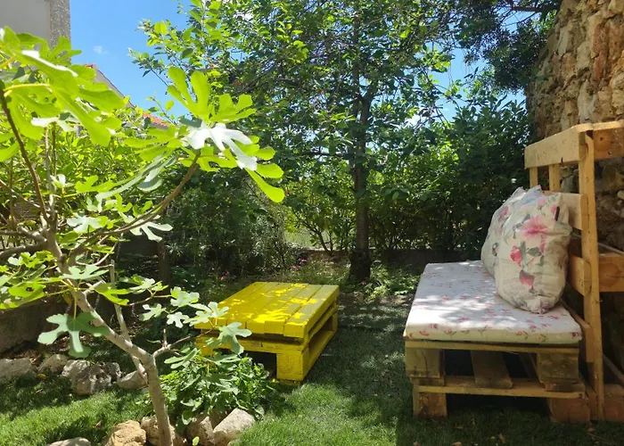 Studio Apartments Kali Appartement *